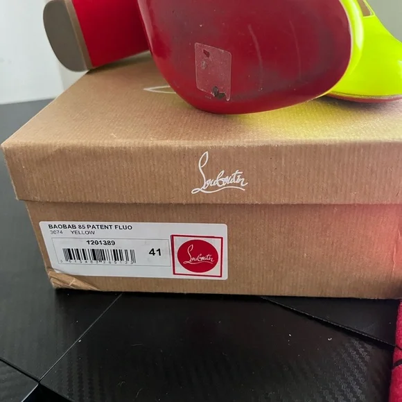 Yellow patent louboutins - Picture 2 of 2